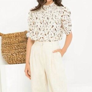 THML Women’ Cream Smocked Neck Short Sleeve Blouse Size S